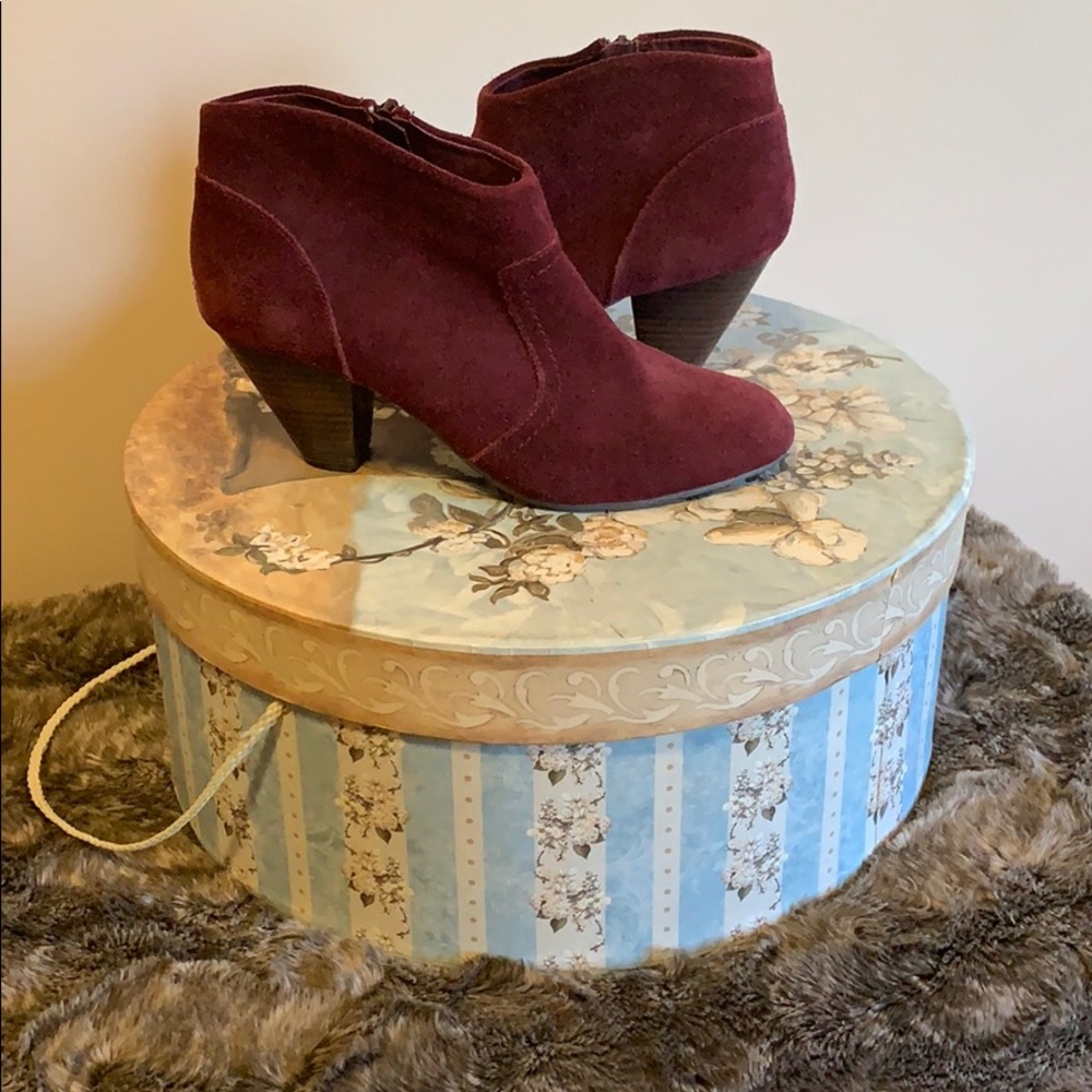 Burgundy Aldo booties size 8